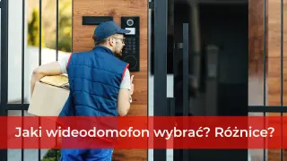 Kurier z paczką przy domofonie. Jaki domofon do bloku wybrać, by zapewnić bezpieczeństwo i wygodę?