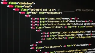 Kod HTML nawigacji, pokazujący jak dodać zdjęcie do strony.
