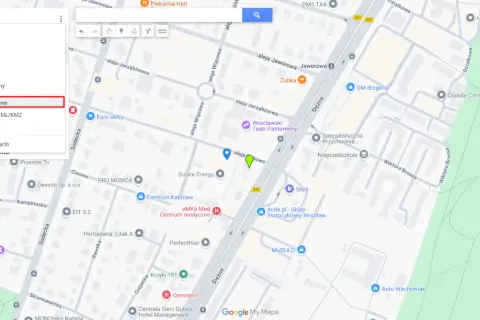 Menu Google Maps: "Umieść na mojej stronie" - instrukcja, jak umieścić mapę Google na swojej stronie.