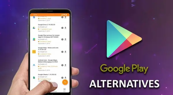 Ręka trzyma smartfon z listą aplikacji. Obok logo Google Play i napis "Google Play ALTERNATIVES". Dowiedz się, jak zaktualizować Sklep Play na starym Androidzie.