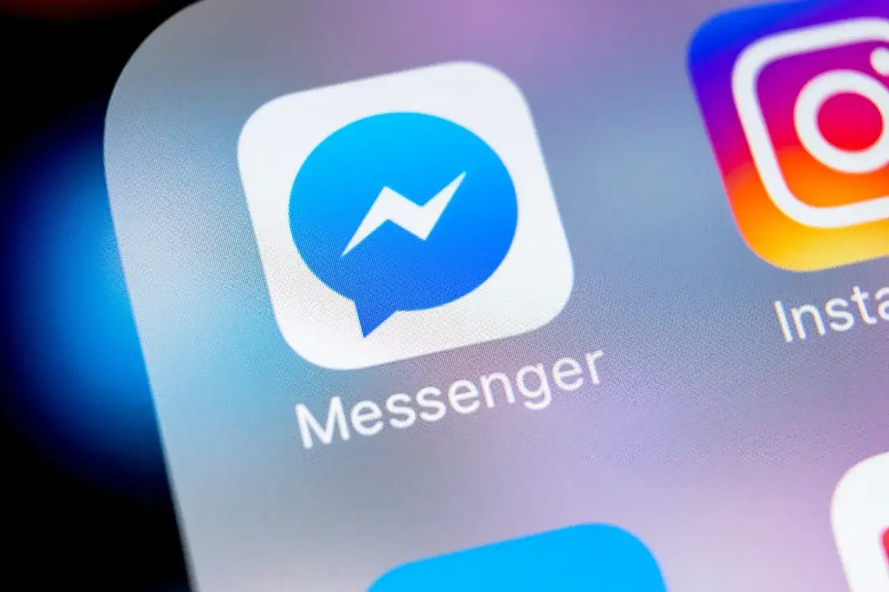 Ikona aplikacji Messenger. Dowiedz się, jak usunąć wiadomości z Messengera, aby uporządkować swoje rozmowy.