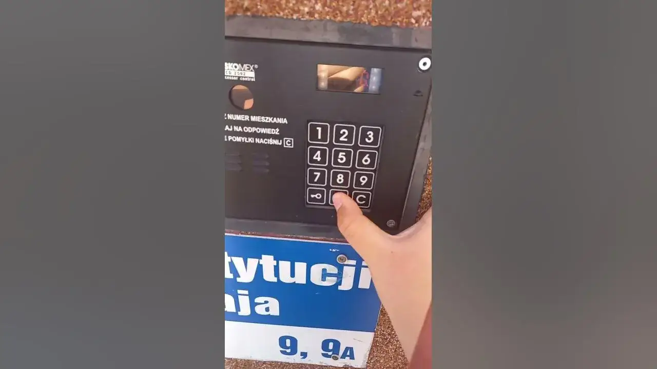 Zdjęcie Jak zmienić kod w domofonie Laskomex i uniknąć problemów z bezpieczeństwem